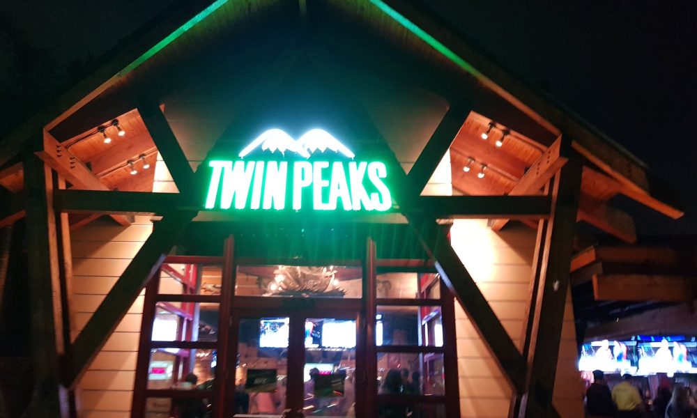 Twin Peaks Restaurant