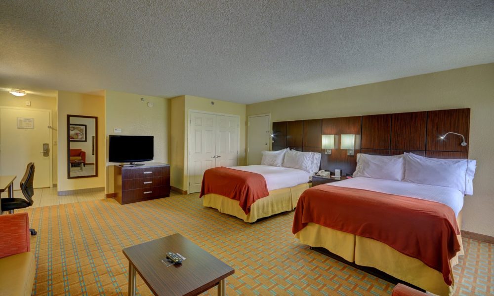 Holiday Inn Express & Suites Ft. Lauderdale-Plantation