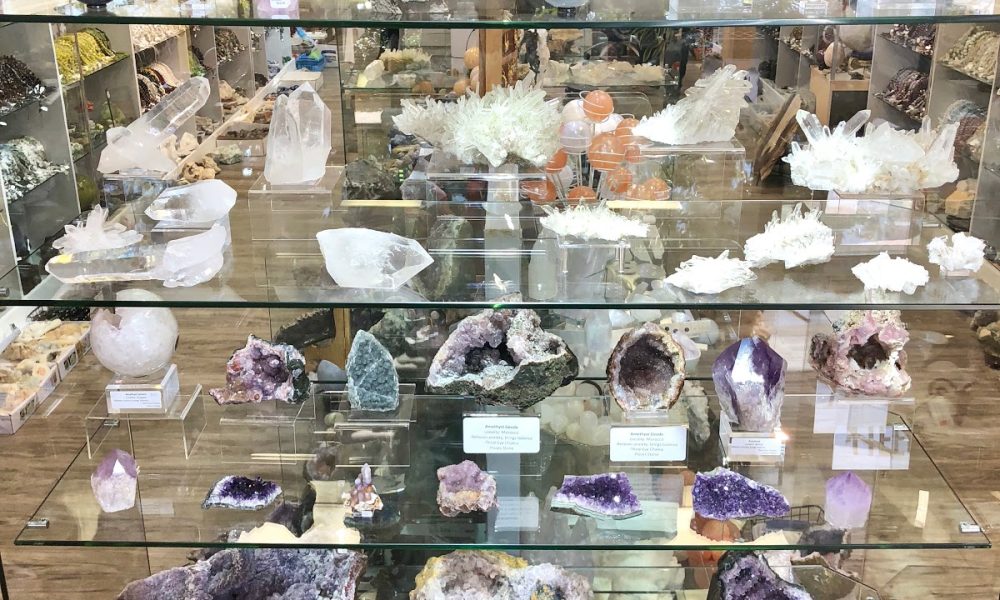 Life Stones, Gems & Minerals