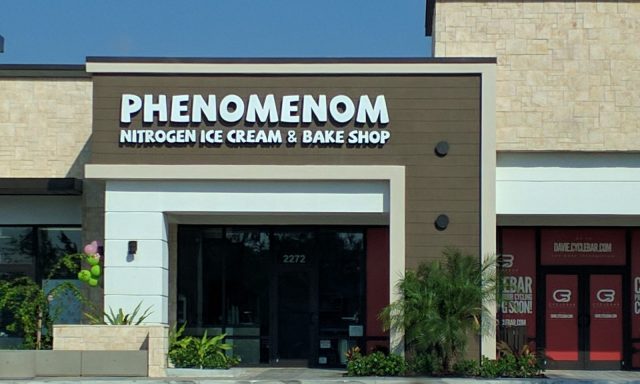 Phenomenom Nitrogen Ice Cream & Bake Shop