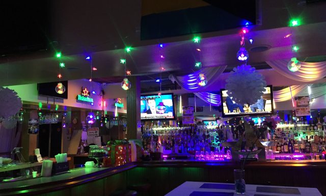 Fins & Things Bar & Grill