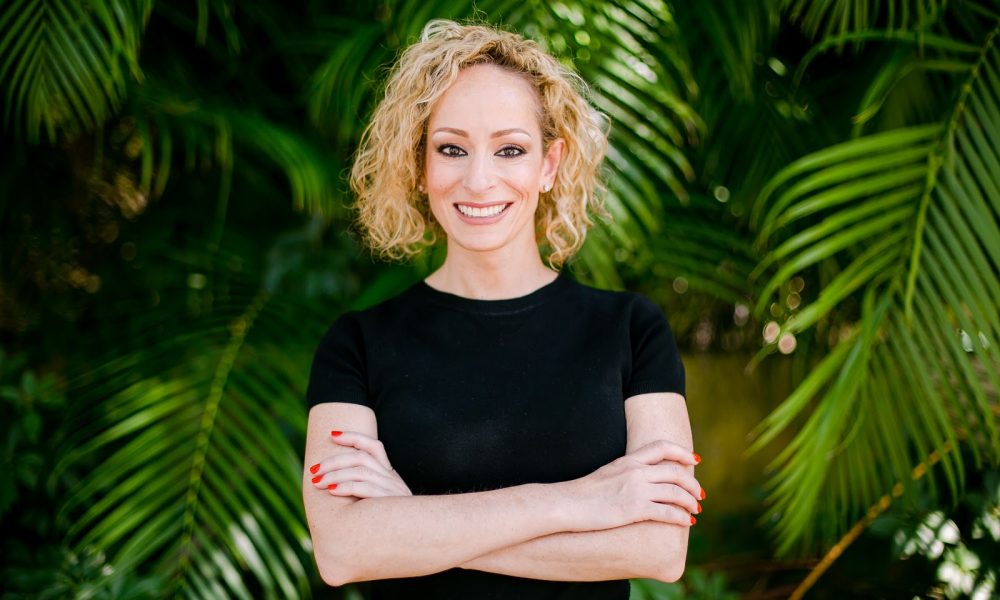 LG Dental Studio, Dr. Lisa Ginzler